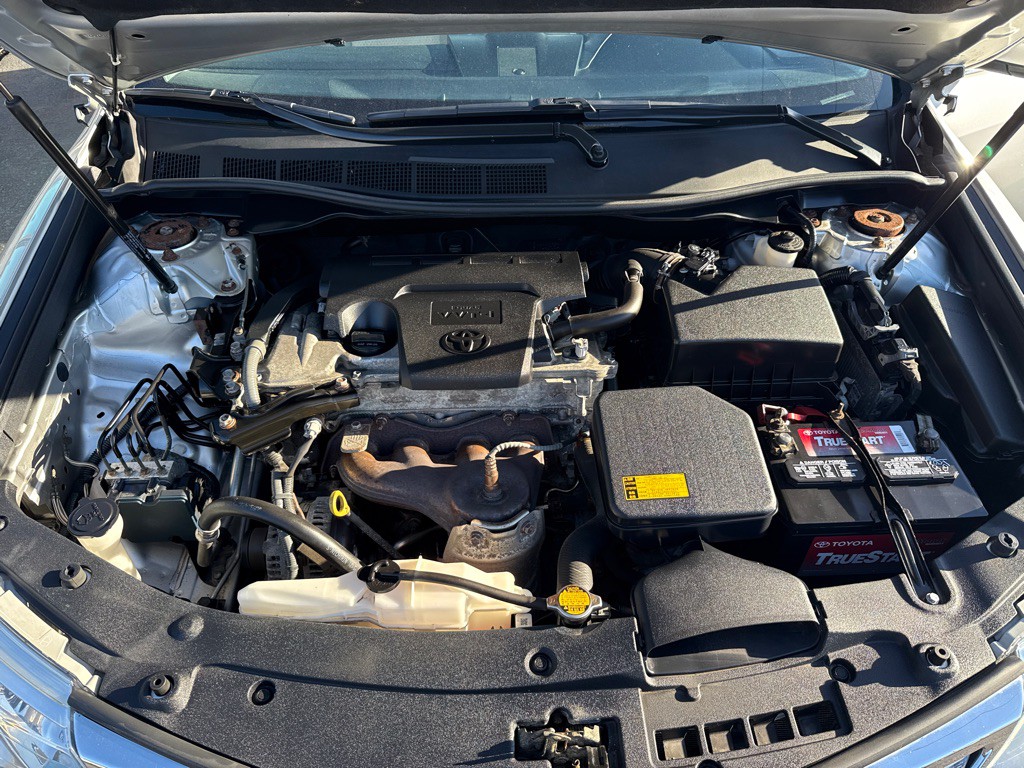 2013 Toyota Camry Image 18