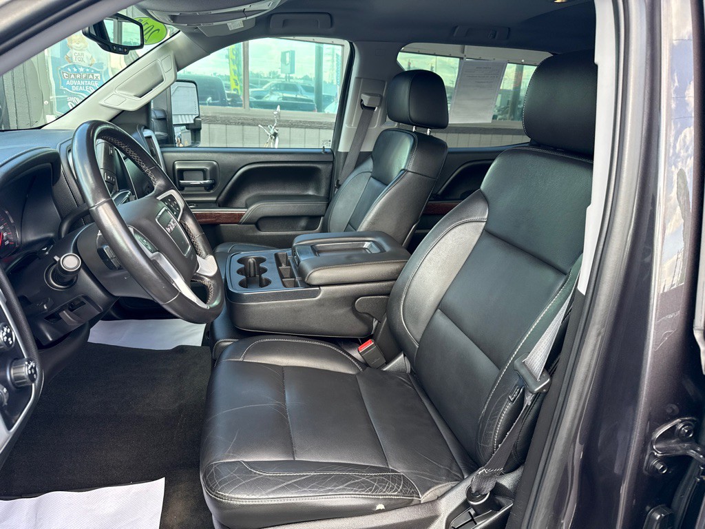 2015 GMC Sierra Image 9