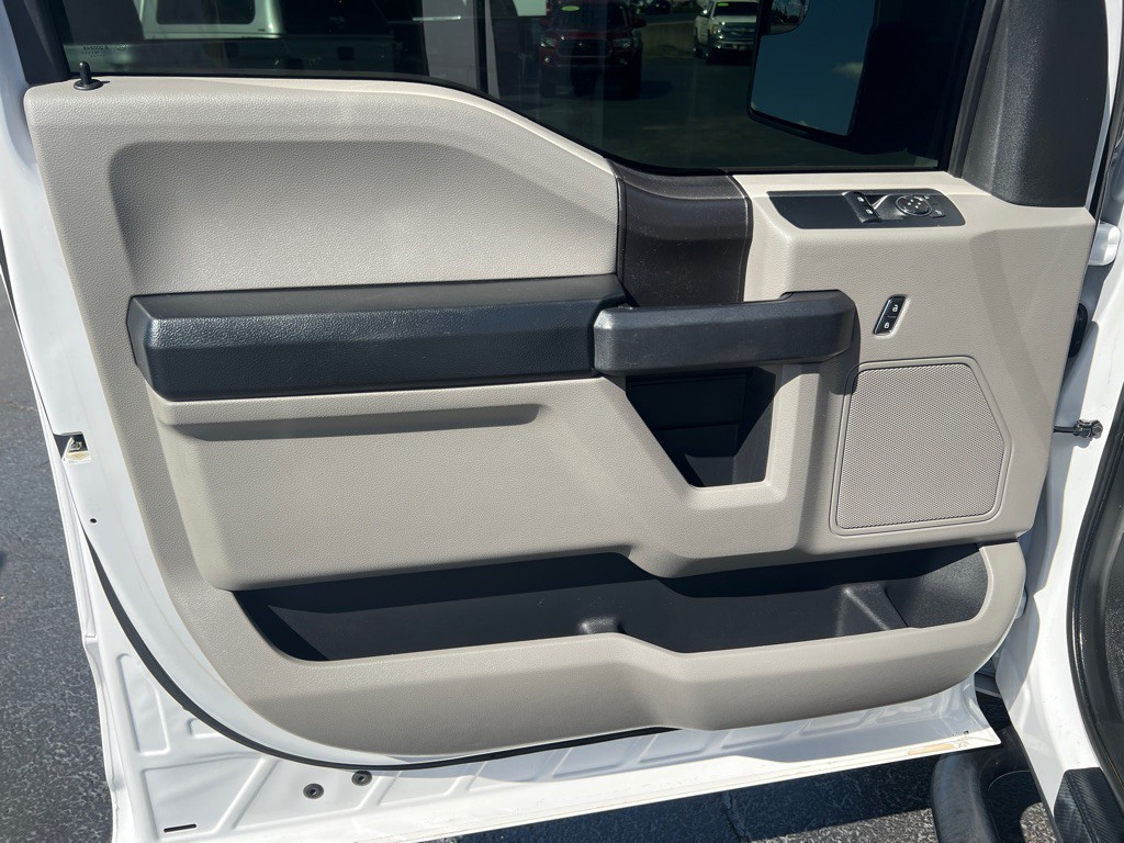 2016 Ford F-150 Image 9
