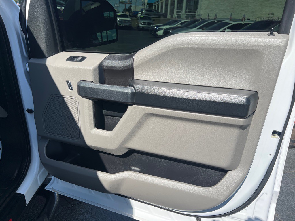 2016 Ford F-150 Image 12