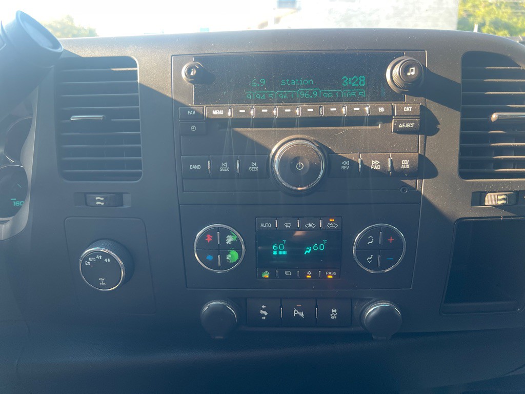 2012 Chevrolet Silverado 1500 Image 17