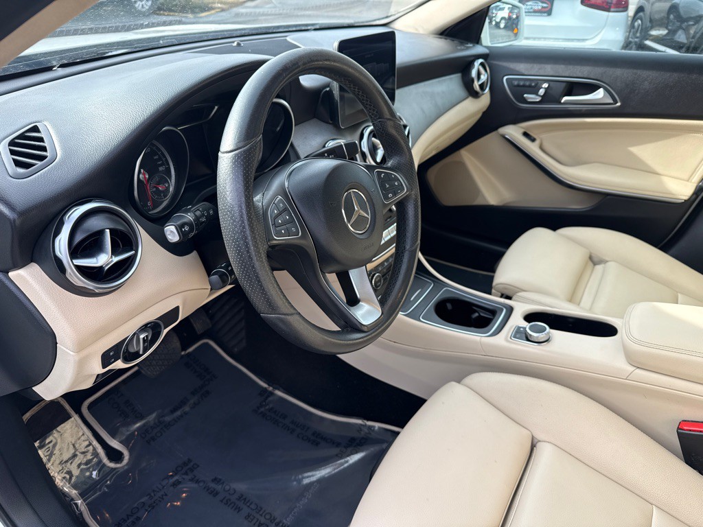 2018 Mercedes-Benz GLA-Class Image 16