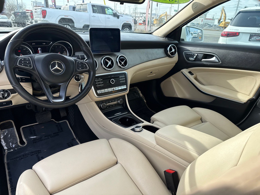 2018 Mercedes-Benz GLA-Class Image 19