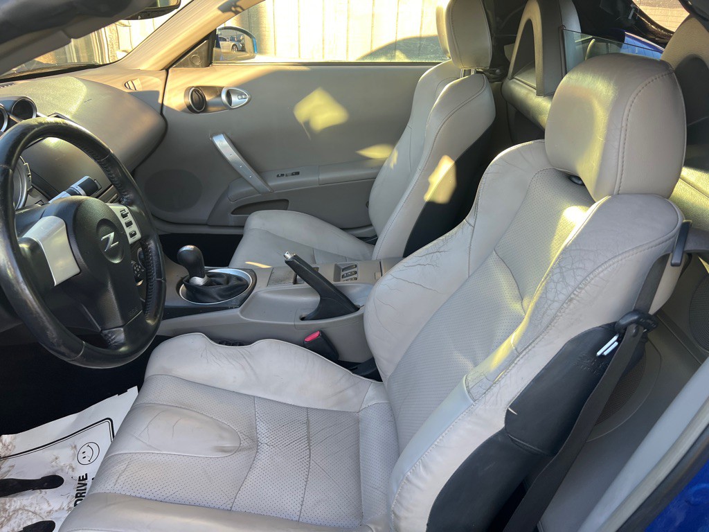 2005 Nissan 350Z Image 12