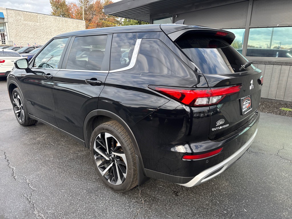 2024 Mitsubishi Outlander Image 5