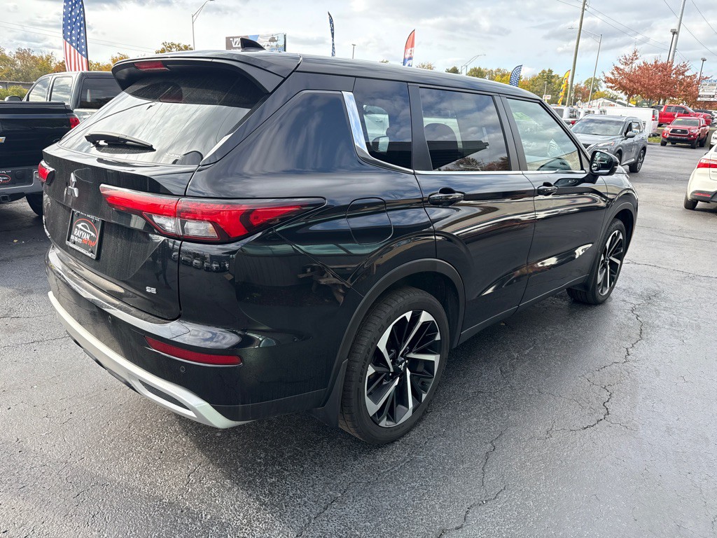 2024 Mitsubishi Outlander Image 7