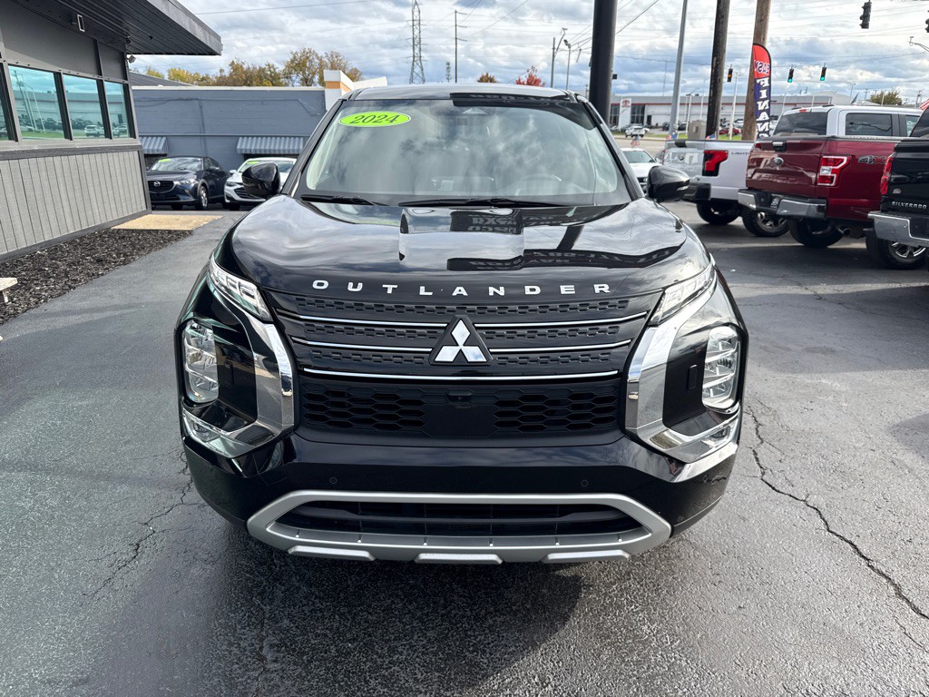 2024 Mitsubishi Outlander Image 11