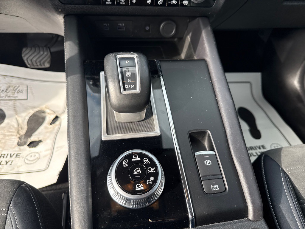 2024 Mitsubishi Outlander Image 16