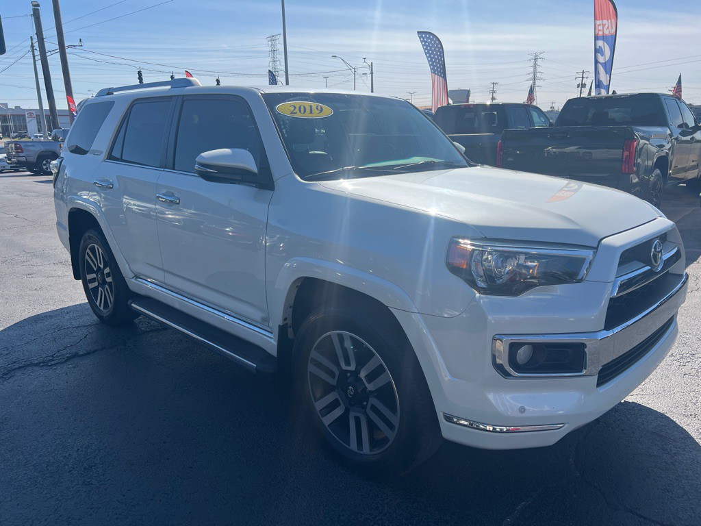 2019 Toyota 4Runner Image 3