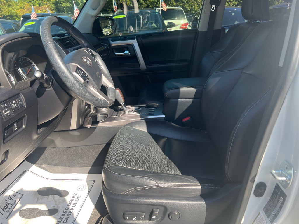 2019 Toyota 4Runner Image 8