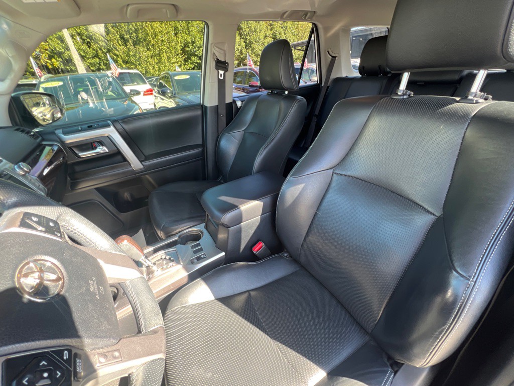 2019 Toyota 4Runner Image 9