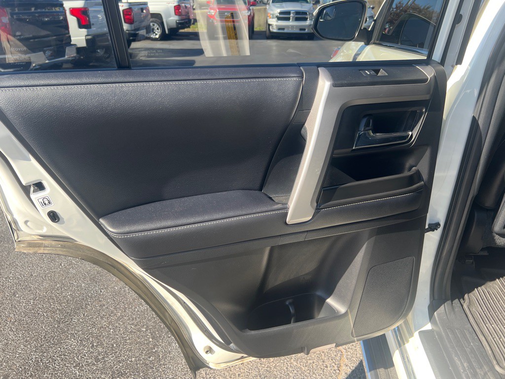 2019 Toyota 4Runner Image 10