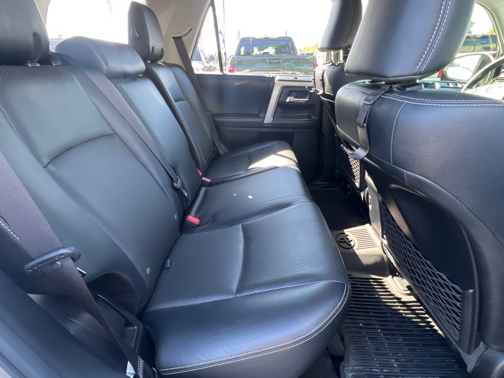 2019 Toyota 4Runner Image 14