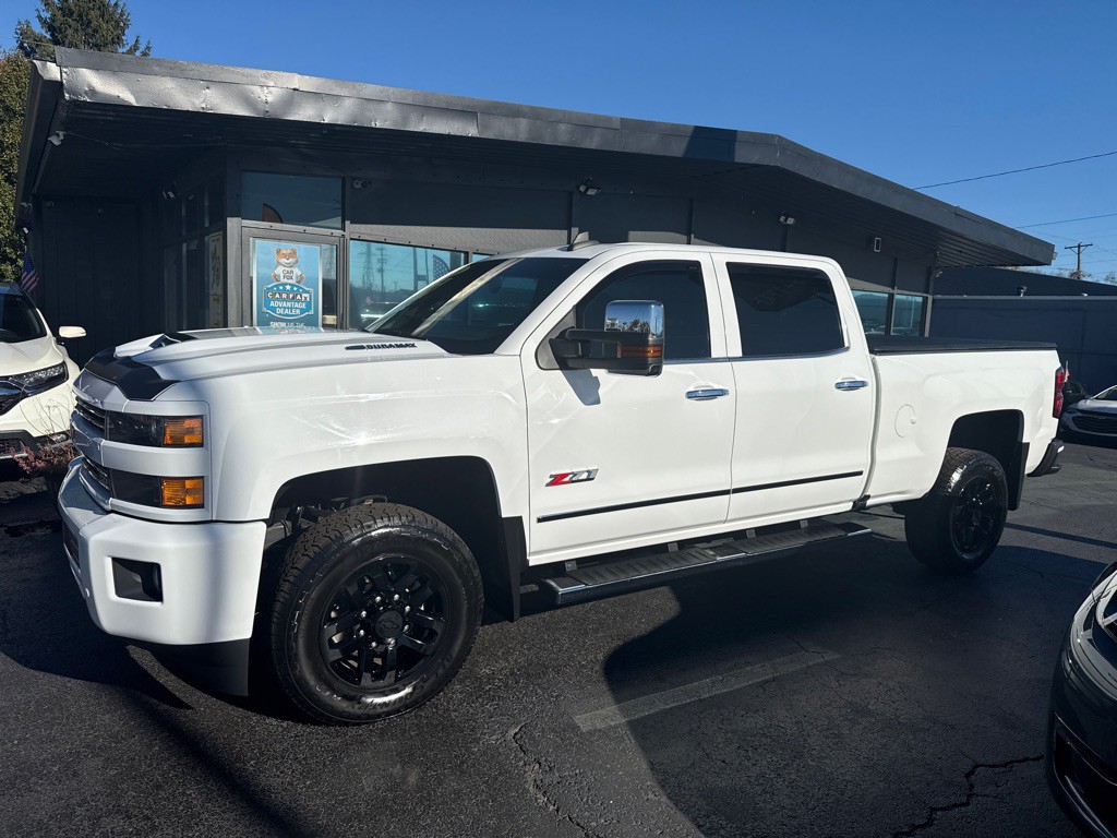 2019 Chevrolet Silverado 1500 Image 2