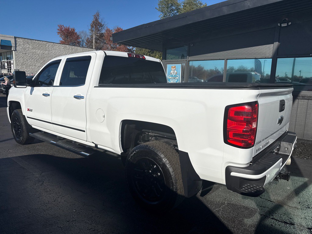 2019 Chevrolet Silverado 1500 Image 3