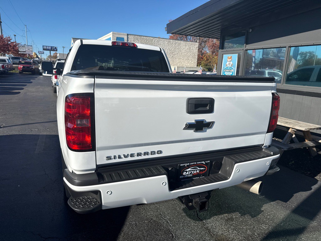 2019 Chevrolet Silverado 1500 Image 4