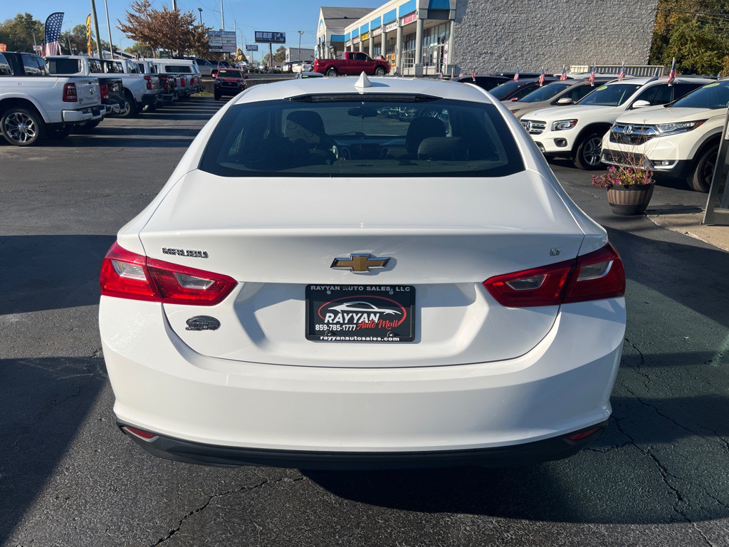 2023 Chevrolet Malibu Image 5