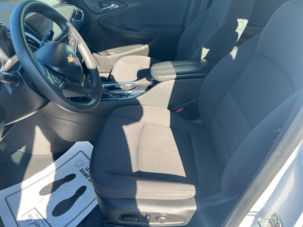 2023 Chevrolet Malibu Image 8
