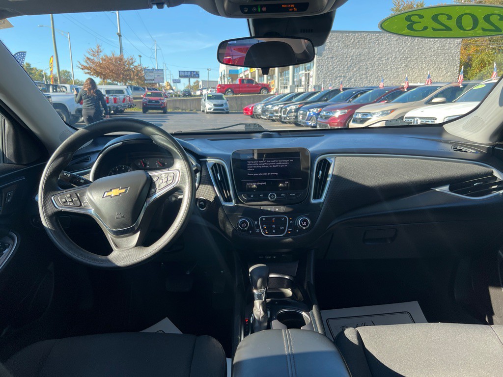 2023 Chevrolet Malibu Image 12