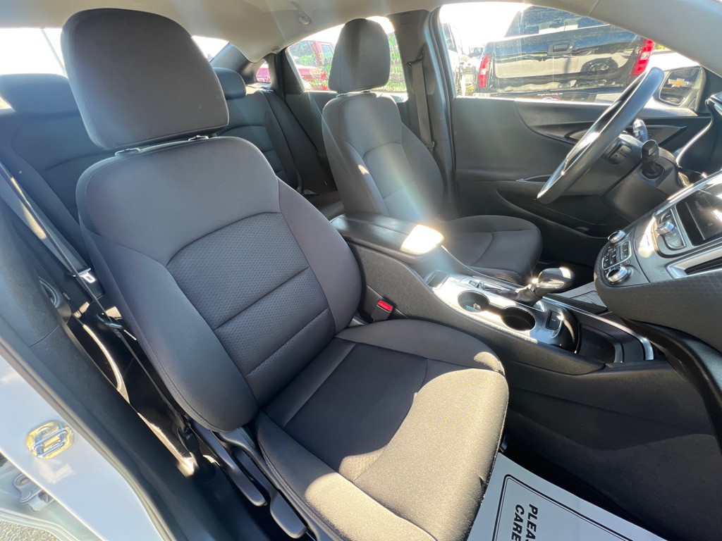 2023 Chevrolet Malibu Image 17