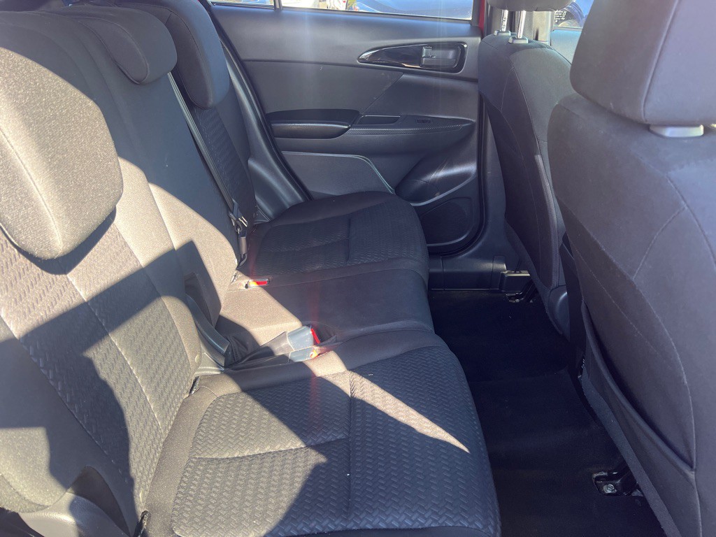 2019 Mitsubishi Eclipse Image 15