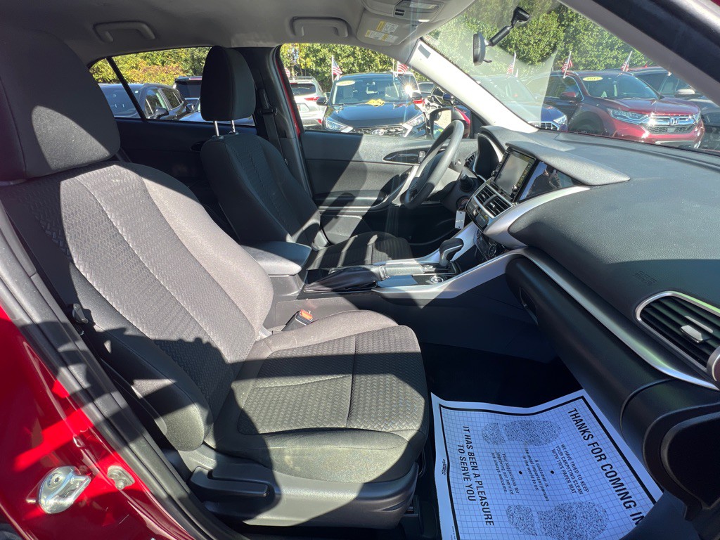 2019 Mitsubishi Eclipse Image 17