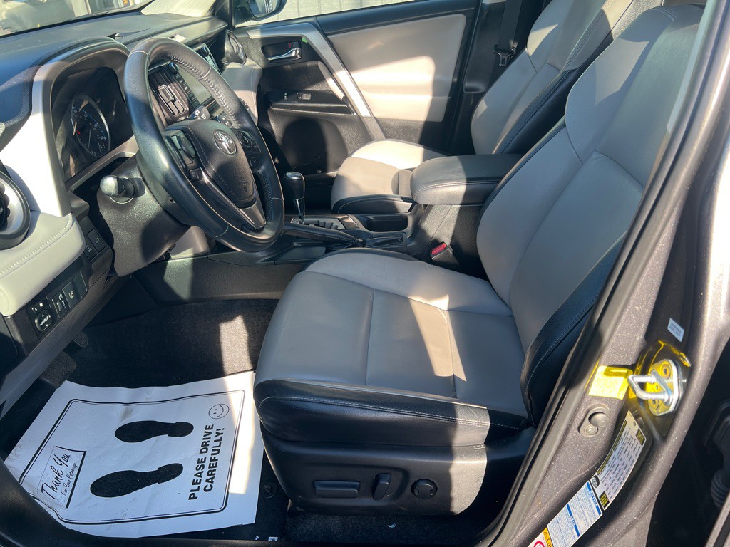 2016 Toyota Rav4 Image 12