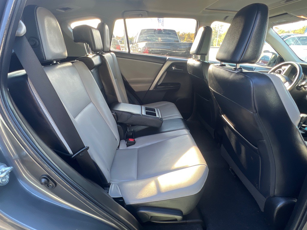 2016 Toyota Rav4 Image 16