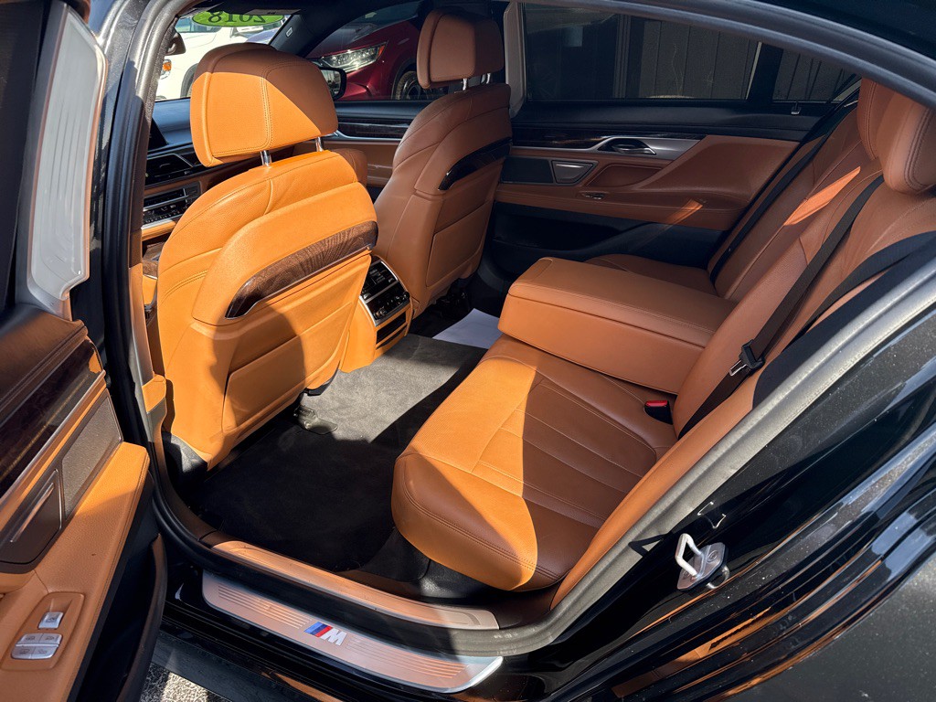2018 BMW 7 Series Image 12