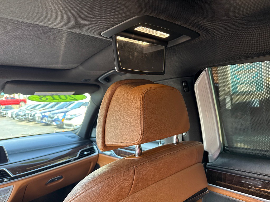 2018 BMW 7 Series Image 16