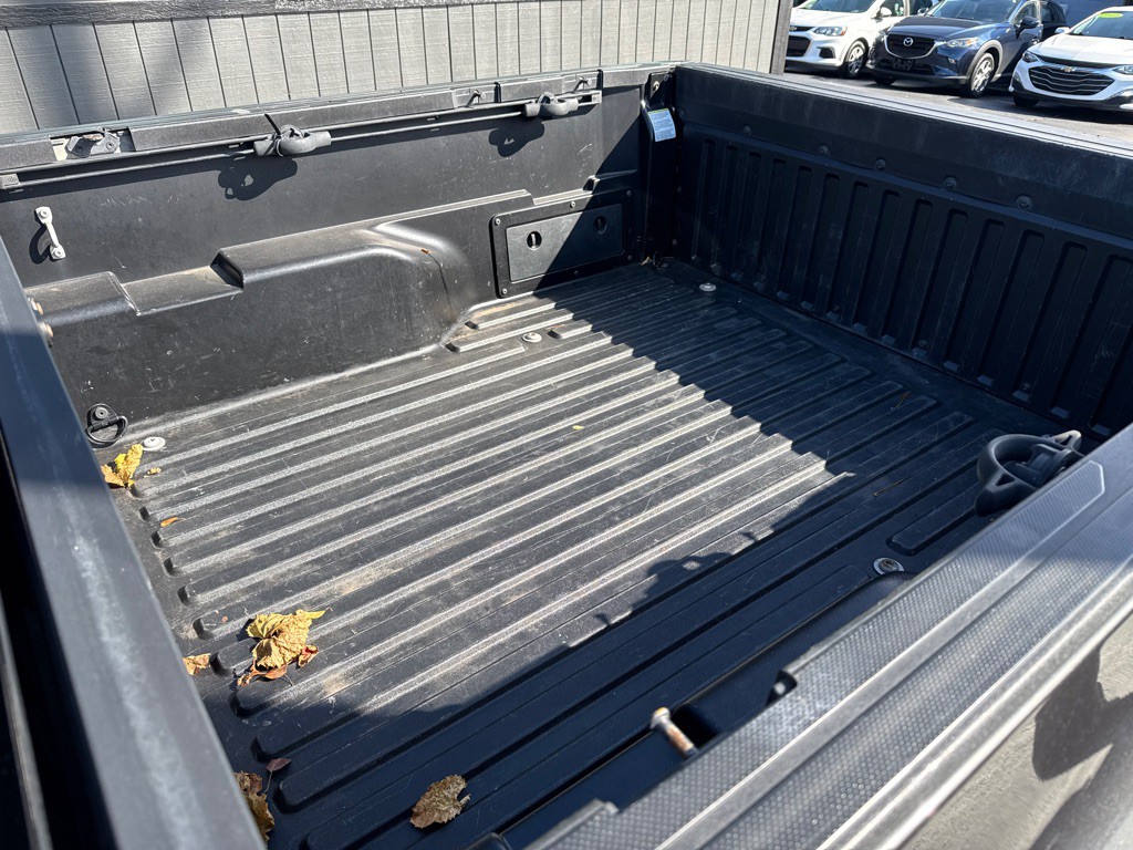 2017 Toyota Tacoma Image 13