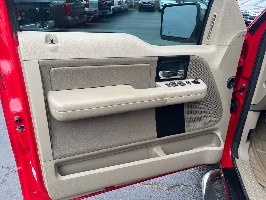 2005 Ford F-150 Image 8