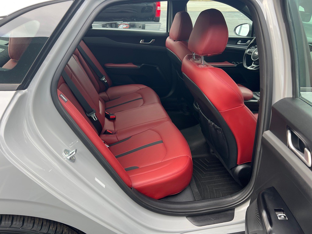 2021 Kia K5 Image 15