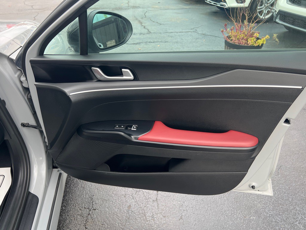2021 Kia K5 Image 17