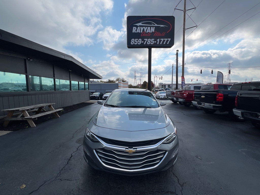 2024 Chevrolet Malibu Image 3