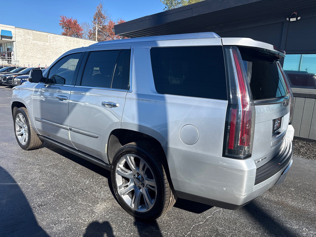2017 Cadillac Escalade Image 4