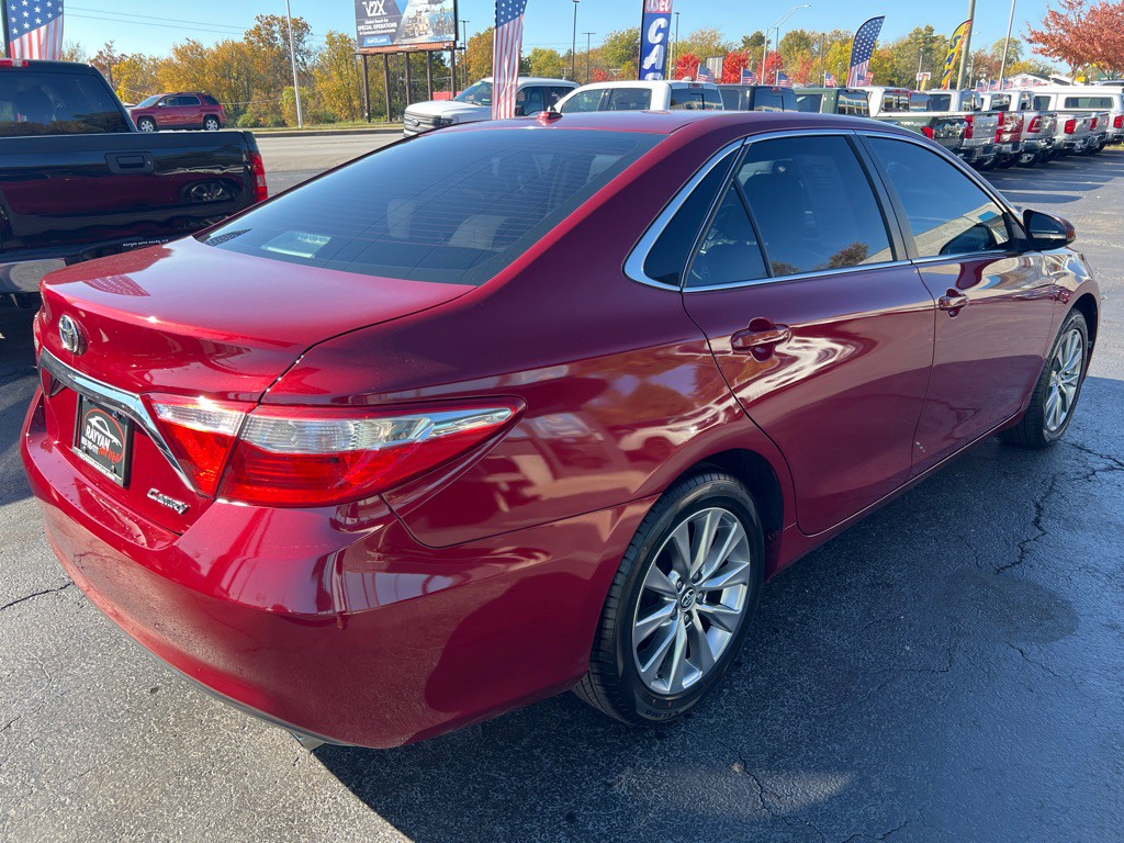 2016 Toyota Camry Image 5