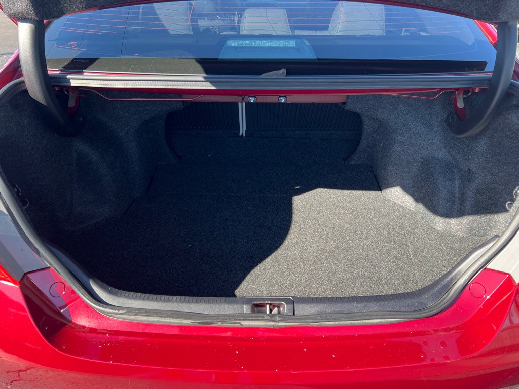 2016 Toyota Camry Image 7
