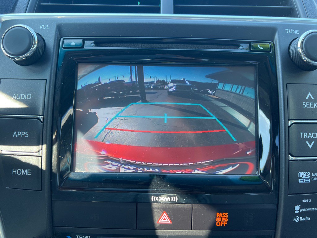 2016 Toyota Camry Image 24