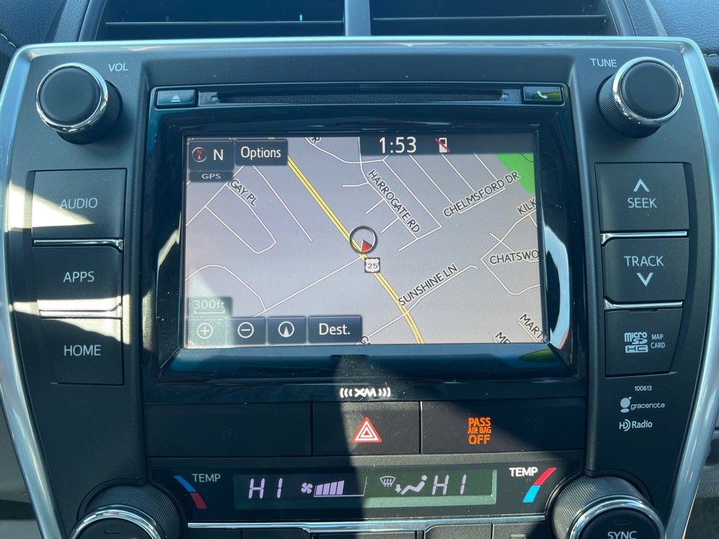 2016 Toyota Camry Image 25