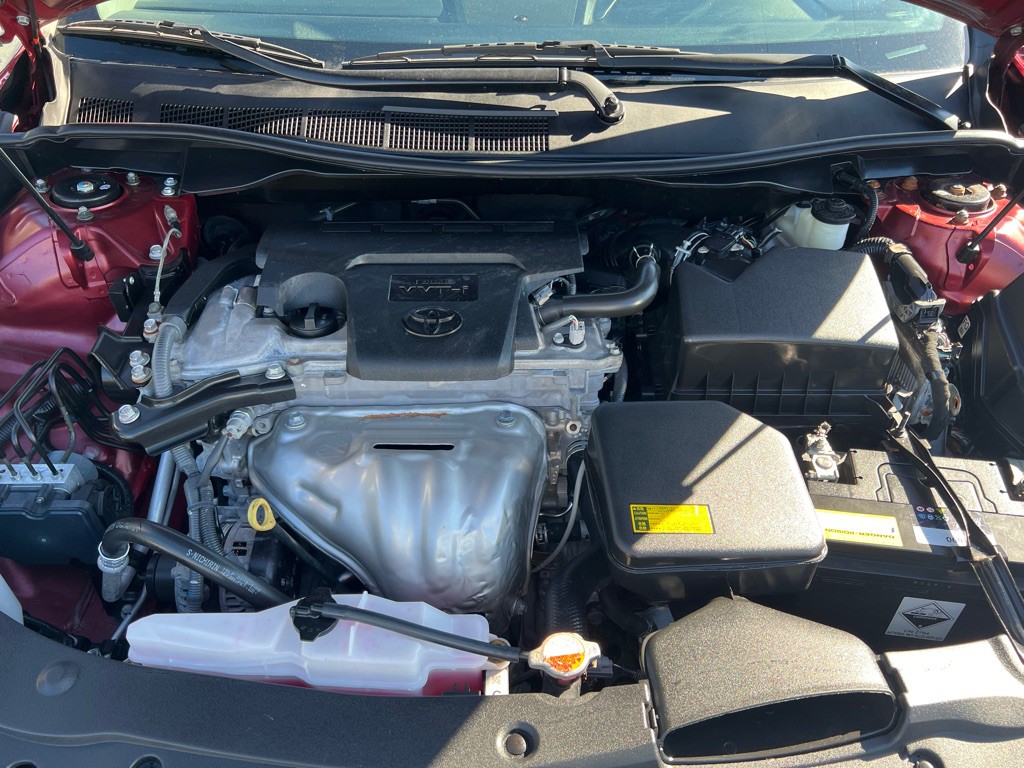 2016 Toyota Camry Image 29