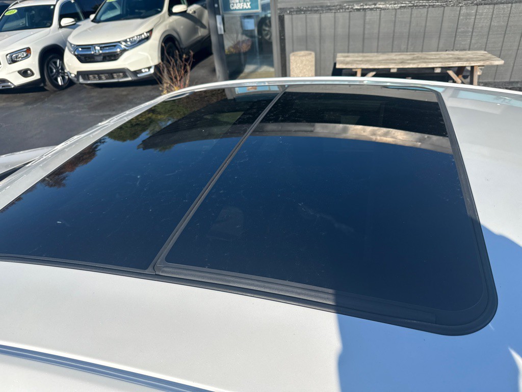 2017 Chevrolet Malibu Image 13