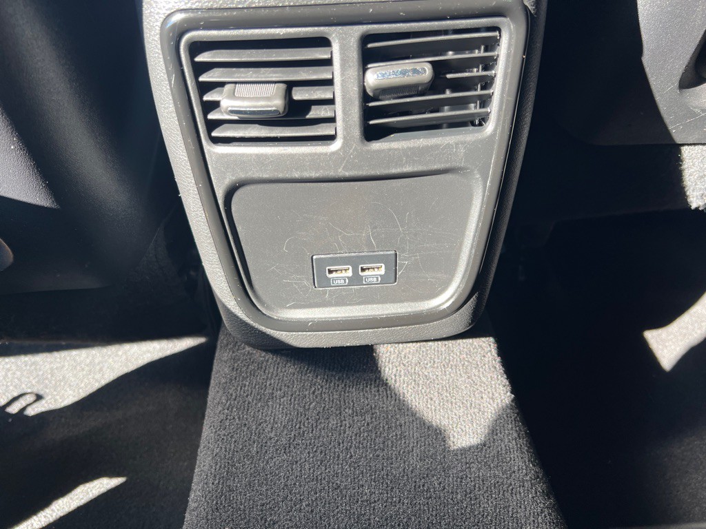 2022 Chrysler 300 Image 16