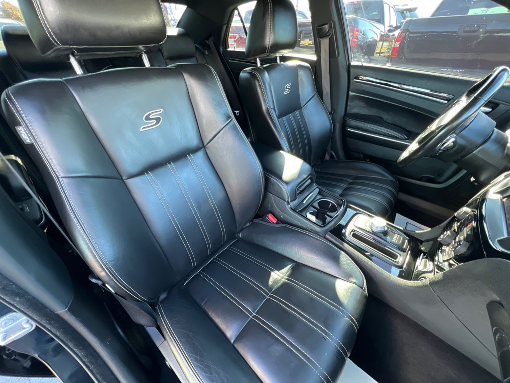 2022 Chrysler 300 Image 20