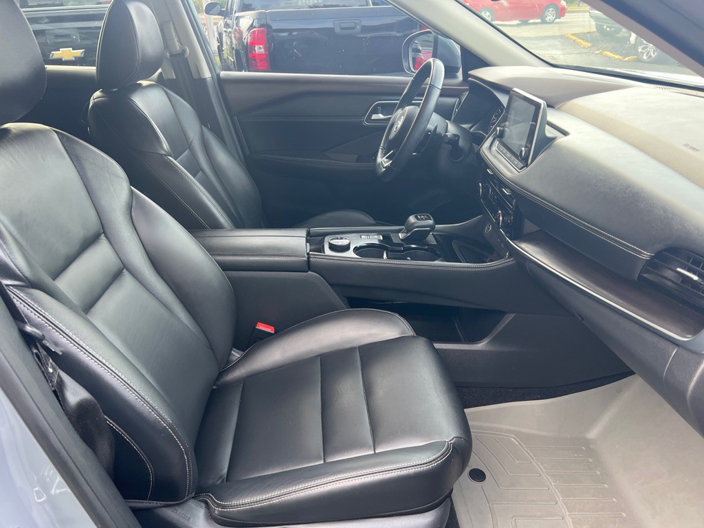 2021 Nissan Rogue Image 15