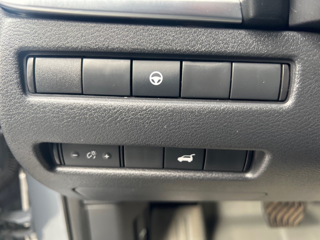 2021 Nissan Rogue Image 19