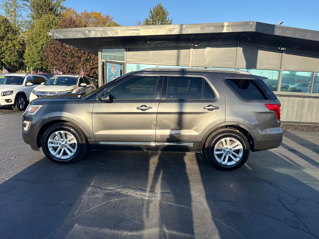 2017 Ford Explorer Image 3