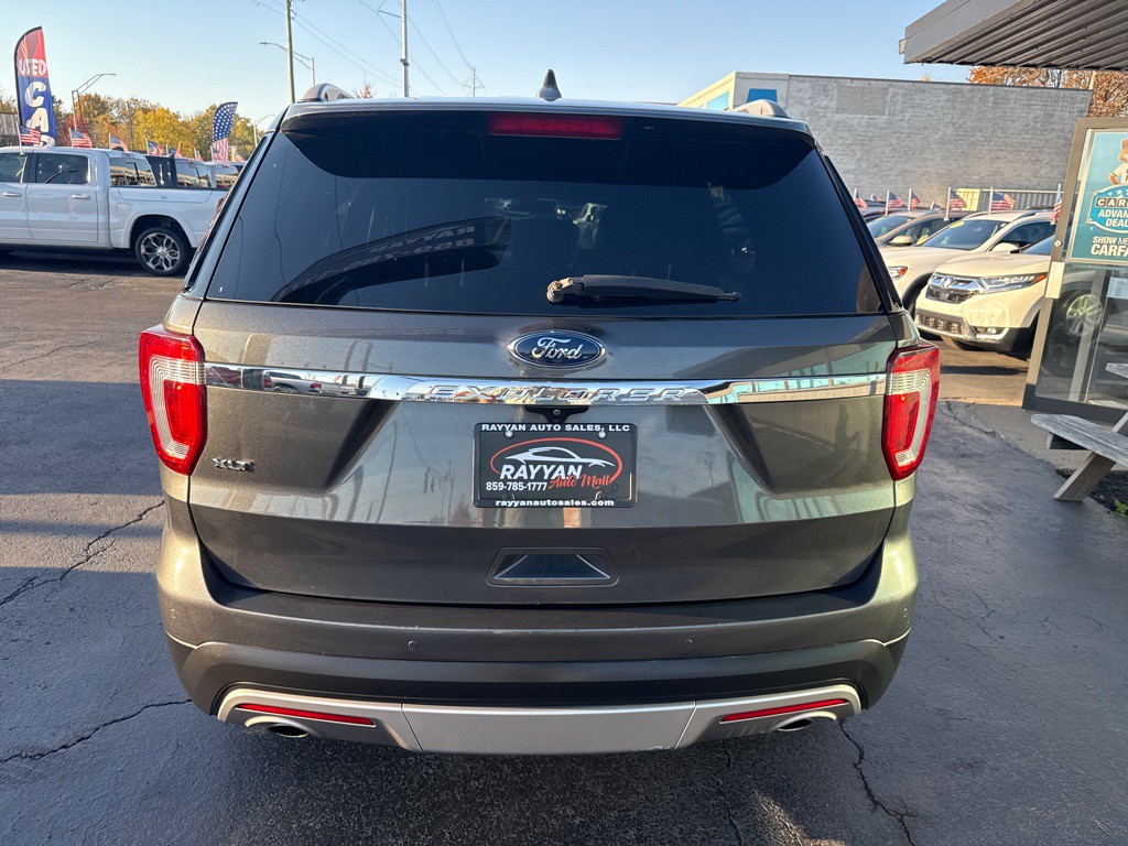2017 Ford Explorer Image 6