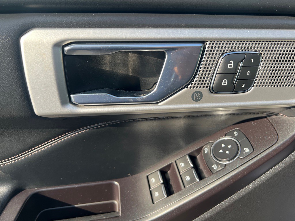 2020 Ford Explorer Image 13