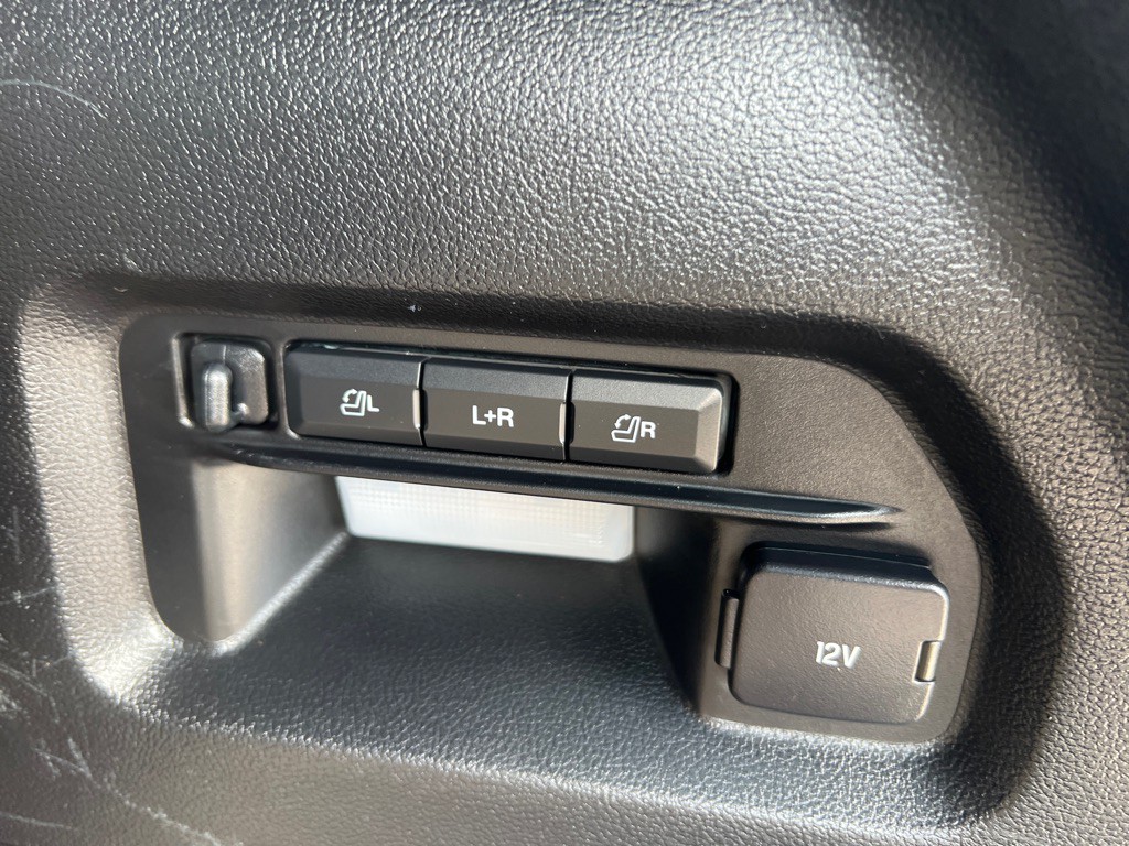 2020 Ford Explorer Image 30